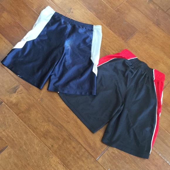 Boys 2 pairs Small 8 Nike Spalding Athletic Shorts - Picture 6 of 6